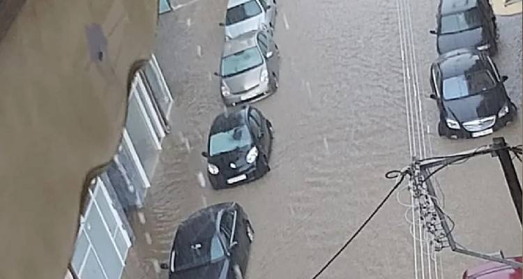 &Sigma;&epsilon; &kappa;&lambda;&omicron;&iota;ό &kappa;&alpha;&kappa;&omicron;&kappa;&alpha;&iota;&rho;ί&alpha;&sigmaf; &eta; &chi;ώ&rho;&alpha; | &Chi;&alpha;&lambda;&kappa;&iota;&delta;&iota;&kappa;ή, &Pi;&tau;&omicron;&lambda;&epsilon;&mu;&alpha;ΐ&delta;&alpha;, &Phi;&theta;&iota;ώ&tau;&iota;&delta;&alpha; &sigma;&tau;&omicron; &mu;ά&tau;&iota; &tau;&omicron;&upsilon; &kappa;&upsilon;&kappa;&lambda;ώ&nu;&alpha;
