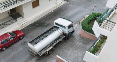 &Sigma;&epsilon; &iota;&sigma;&tau;&omicron;&rho;&iota;&kappa;ό &chi;&alpha;&mu;&eta;&lambda;ό &eta; &tau;&iota;&mu;ή &tau;&omicron;&upsilon; &pi;&epsilon;&tau;&rho;&epsilon;&lambda;&alpha;ί&omicron;&upsilon; &sigma;&tau;&eta; &Lambda;ή&mu;&nu;&omicron;
