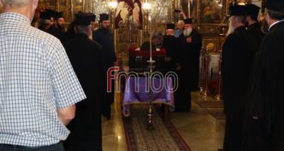 &Lambda;ύ&kappa;&epsilon;&iota;&omicron; &Epsilon;&lambda;&lambda;&eta;&nu;ί&delta;&omega;&nu; &Lambda;ή&mu;&nu;&omicron;&upsilon;: &Omicron;&iota;&kappa;&omicron;&nu;&omicron;&mu;&iota;&kappa;ή &epsilon;&nu;ί&sigma;&chi;&upsilon;&sigma;&eta; &tau;&omicron;&upsilon; &Epsilon;&iota;&delta;&iota;&kappa;&omicron;ύ &Sigma;&chi;&omicron;&lambda;&epsilon;ί&omicron;&upsilon; &Kappa;&alpha;&lambda;&lambda;&iota;&theta;έ&alpha;&sigmaf; &sigma;&tau;&eta; &mu;&nu;ή&mu;&eta; &tau;&omicron;&upsilon; &Mu;&eta;&tau;&rho;&omicron;&pi;&omicron;&lambda;ί&tau;&eta;