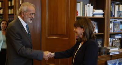 &Omicron; &Iota;. &Sigma;&alpha;&rho;&mu;ά&sigmaf; &alpha;&nu;&alpha;&lambda;&alpha;&mu;&beta;ά&nu;&epsilon;&iota; &upsilon;&pi;&eta;&rho;&epsilon;&sigma;&iota;&alpha;&kappa;ό&sigmaf; &pi;&rho;&omega;&theta;&upsilon;&pi;&omicron;&upsilon;&rho;&gamma;ό&sigmaf; | &Sigma;&tau;&iota;&sigmaf; 25 &Iota;&omicron;&upsilon;&nu;ί&omicron;&upsilon; &omicron;&iota; &epsilon;&kappa;&lambda;&omicron;&gamma;έ&sigmaf;