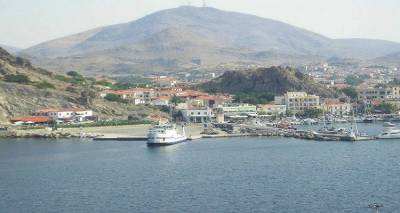 &Delta;&rho;ί&tau;&sigma;&alpha;&sigmaf;: "&Tau;&epsilon;&lambda;&epsilon;&upsilon;&tau;&alpha;ί&alpha; &gamma;&iota;&alpha; &mu;&alpha;&sigmaf; &lambda;ύ&sigma;&eta; &nu;&alpha; &kappa;&eta;&rho;&upsilon;&chi;&theta;&epsilon;ί έ&kappa;&pi;&tau;&omega;&tau;&eta; &eta; &Nu;&Epsilon;&Lambda;"