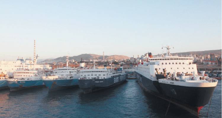 &Omicron;&iota; "&nu;&alpha;&upsilon;&mu;&alpha;&chi;ί&epsilon;&sigmaf;" &tau;&eta;&sigmaf; &alpha;&kappa;&tau;&omicron;&pi;&lambda;&omicron;ΐ&alpha;&sigmaf;