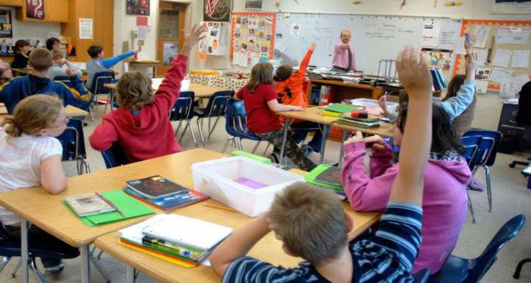 &Sigma;ύ&sigma;&kappa;&epsilon;&psi;&eta; &epsilon;&kappa;&pi;&alpha;&iota;&delta;&epsilon;&upsilon;&tau;&iota;&kappa;ώ&nu; &sigma;&tau;&eta; &Lambda;ή&mu;&nu;&omicron;