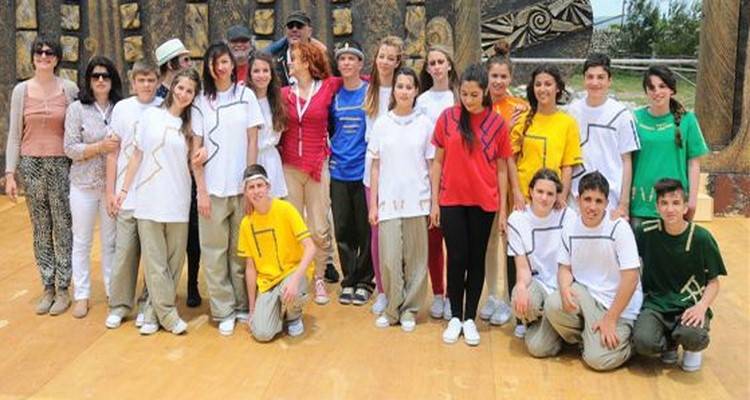 &Tau;&omicron; &Gamma;&upsilon;&mu;&nu;ά&sigma;&iota;&omicron; &Lambda;&iota;&beta;&alpha;&delta;&omicron;&chi;&omega;&rho;ί&omicron;&upsilon; &sigma;&tau;&omicron; 4&omicron; &Phi;&epsilon;&sigma;&tau;&iota;&beta;ά&lambda; &Mu;&alpha;&theta;&eta;&tau;&iota;&kappa;ή&sigmaf; &Delta;&eta;&mu;&iota;&omicron;&upsilon;&rho;&gamma;ί&alpha;&sigmaf; &Lambda;ή&mu;&nu;&omicron;&upsilon;