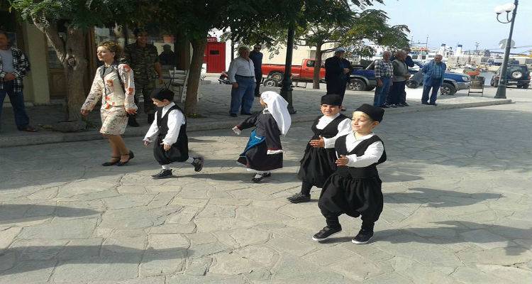 &Upsilon;&pi;ό &tau;&omicron;&upsilon;&sigmaf; ή&chi;&omicron;&upsilon;&sigmaf; &tau;&omicron;&upsilon; &Kappa;&epsilon;&chi;&alpha;&gamma;&iota;ά &eta; 103&eta; &epsilon;&pi;έ&tau;&epsilon;&iota;&omicron;&sigmaf; &alpha;&pi;&epsilon;&lambda;&epsilon;&upsilon;&theta;έ&rho;&omega;&sigma;&eta;&sigmaf; &tau;&omicron;&upsilon; &Alpha;&eta; &Sigma;&tau;&rho;ά&tau;&eta; (photos + video)