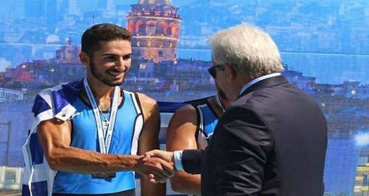 &Sigma;&tau;&omicron; 2&omicron; &pi;&rho;&omicron;&pi;&omicron;&nu;&eta;&tau;&iota;&kappa;ό &kappa;&omicron;&iota;&nu;ό&beta;&iota;&omicron; &tau;&omicron;&upsilon; &Sigma;&chi;&omicron;&iota;&nu;&iota;ά &omicron; &Chi;ά&rho;&eta;&sigmaf; &Nu;&tau;&iota;&nu;&epsilon;&nu;ή&sigmaf; &tau;&omicron;&upsilon; &Nu;&Omicron;&Lambda;