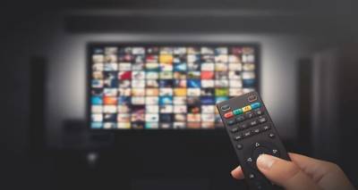 Έ&sigma;&omicron;&delta;&alpha; &epsilon;&kappa;&alpha;&tau;&omicron;&mu;&mu;&upsilon;&rho;ί&omega;&nu; &gamma;&iota;&alpha; &tau;&omicron; &laquo;&pi;&alpha;&rho;ά&nu;&omicron;&mu;&omicron; Netflix&raquo;: &Epsilon;ί&chi;&alpha;&nu; 86.000 &pi;&epsilon;&lambda;ά&tau;&epsilon;&sigmaf;, έ&kappa;&alpha;&nu;&alpha;&nu; &epsilon;&iota;&sigma;&pi;&rho;ά&xi;&epsilon;&iota;&sigmaf; &mu;&epsilon; &delta;&omicron;&mu;ή &laquo;&pi;&upsilon;&rho;&alpha;&mu;ί&delta;&alpha;&sigmaf;&raquo; | &Pi;ώ&sigmaf; &tau;&omicron;&upsilon;&sigmaf; &xi;&epsilon;&sigma;&kappa;έ&pi;&alpha;&sigma;&epsilon; &eta; &Epsilon;&Lambda;.&Alpha;&Sigma;.