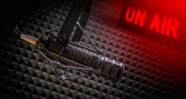 &Omicron;&iota; &alpha;&kappa;&rho;&omicron;&alpha;&tau;έ&sigmaf; &sigma;&upsilon;&nu;&delta;&upsilon;ά&zeta;&omicron;&upsilon;&nu; &rho;&alpha;&delta;&iota;&omicron;&phi;&omega;&nu;&iota;&kappa;έ&sigmaf; &epsilon;&pi;&iota;&tau;&upsilon;&chi;ί&epsilon;&sigmaf; &alpha;&pi;ό &tau;&omicron; &rho;&alpha;&delta;&iota;ό&phi;&omega;&nu;ό &mu;&alpha;&sigmaf;, &mu;&epsilon; online &pi;&alpha;&iota;&chi;&nu;ί&delta;&iota;&alpha; &kappa;&alpha;&iota; streaming &sigma;&tau;&omicron; &sigma;&pi;ί&tau;&iota;