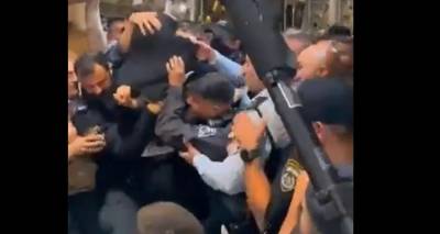 &Iota;&epsilon;&rho;&omicron;&sigma;ό&lambda;&upsilon;&mu;&alpha;: &Epsilon;&lambda;&epsilon;ύ&theta;&epsilon;&rho;&omicron;&sigmaf; &mu;&epsilon; &pi;&alpha;&rho;έ&mu;&beta;&alpha;&sigma;&eta; &tau;&omicron;&upsilon; &Upsilon;&Pi;&Epsilon;&Xi; &omicron; &phi;&rho;&omicron;&upsilon;&rho;ό&sigmaf; &tau;&omicron;&upsilon; Έ&lambda;&lambda;&eta;&nu;&alpha; &pi;&rho;&omicron;&xi;έ&nu;&omicron;&upsilon; &pi;&omicron;&upsilon; &sigma;&upsilon;&nu;&epsilon;&lambda;ή&phi;&theta;&eta; &sigma;&tau;&eta;&nu; &tau;&epsilon;&lambda;&epsilon;&tau;ή &gamma;&iota;&alpha; &tau;&omicron; Ά&gamma;&iota;&omicron; &Phi;&omega;&sigmaf;