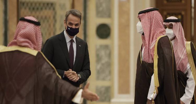 &Omicron; &Mu;&eta;&tau;&sigma;&omicron;&tau;ά&kappa;&eta;&sigmaf; &sigma;&tau;&eta; &Sigma;&alpha;&omicron;&upsilon;&delta;&iota;&kappa;ή &Alpha;&rho;&alpha;&beta;ί&alpha;: &Pi;ά&nu;&omega; &alpha;&pi;ό 25 &delta;&iota;&sigma;. &epsilon;&upsilon;&rho;ώ &sigma;&epsilon; &epsilon;&pi;&epsilon;&nu;&delta;ύ&sigma;&epsilon;&iota;&sigmaf; &gamma;&iota;&alpha; &tau;&eta;&nu; &pi;&rho;ά&sigma;&iota;&nu;&eta; &mu;&epsilon;&tau;ά&beta;&alpha;&sigma;&eta;