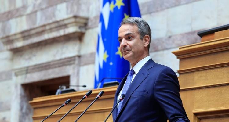 &Sigma;&tau;&iota;&sigmaf; 11 &eta; &kappa;&rho;ί&sigma;&iota;&mu;&eta; &sigma;&upsilon;&nu;&epsilon;&delta;&rho;ί&alpha;&sigma;&eta; &Kappa;&Omicron; &tau;&eta;&sigmaf; &Nu;&Delta; - 40 &zeta;ή&tau;&eta;&sigma;&alpha;&nu; &tau;&omicron;&nu; &lambda;ό&gamma;&omicron;, &laquo;&epsilon;&mu;&epsilon;ί&sigmaf; &alpha;&kappa;&omicron;ύ&mu;&epsilon; &tau;&omicron;&upsilon;&sigmaf; &beta;&omicron;&upsilon;&lambda;&epsilon;&upsilon;&tau;έ&sigmaf; &mu;&epsilon; &pi;&rho;&omicron;&sigma;&omicron;&chi;ή&raquo; &lambda;έ&epsilon;&iota; &tau;&omicron; &Mu;&alpha;&xi;ί&mu;&omicron;&upsilon;