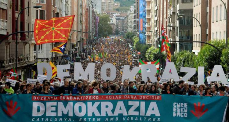 &Kappa;&alpha;&tau;&alpha;&lambda;&omicron;&nu;ί&alpha;: &Tau;&omicron; 90% &epsilon;ί&pi;&epsilon; &laquo;&nu;&alpha;&iota;&raquo; &sigma;&tau;&eta;&nu; &alpha;&nu;&epsilon;&xi;&alpha;&rho;&tau;&eta;&sigma;ί&alpha; - &Rho;&alpha;&chi;ό&iota;: &Delta;&epsilon;&nu; έ&gamma;&iota;&nu;&epsilon; &kappa;&alpha;&nu;έ&nu;&alpha; &delta;&eta;&mu;&omicron;&psi;ή&phi;&iota;&sigma;&mu;&alpha;