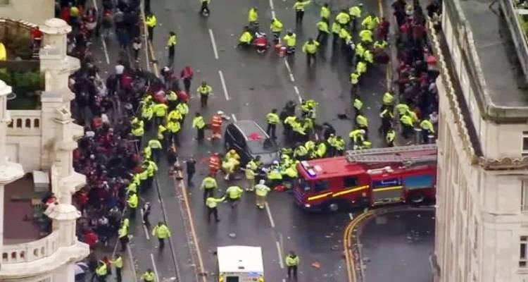 Επίθεση με αυτοκίνητο στο Λίβερπουλ: Επιχειρηματίας, πατέρας τριών παιδιών αυτός που έχει συλληφθεί