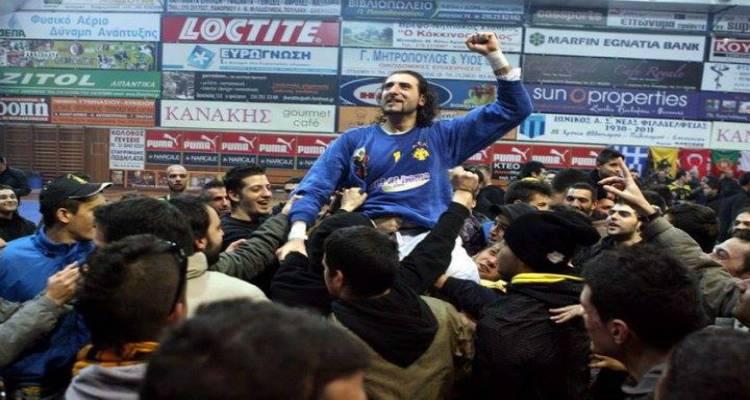 &Delta;&eta;&mu;ή&tau;&rho;&eta;&sigmaf; &Kappa;&alpha;&phi;&phi;ά&tau;&omicron;&sigmaf;: Έ&nu;&alpha;&sigmaf; &alpha;&pi;ό &tau;&omicron;&upsilon;&sigmaf; &kappa;&omicron;&rho;&upsilon;&phi;&alpha;ί&omicron;&upsilon;&sigmaf; &tau;&epsilon;&rho;&mu;&alpha;&tau;&omicron;&phi;ύ&lambda;&alpha;&kappa;&epsilon;&sigmaf; &tau;&omicron;&upsilon; &epsilon;&lambda;&lambda;&eta;&nu;&iota;&kappa;&omicron;ύ &chi;ά&nu;&tau;&mu;&pi;&omicron;&lambda;&hellip; &kappa;&alpha;&iota; ό&chi;&iota; &mu;ό&nu;&omicron;!