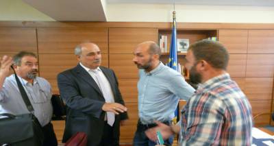 Ό&lambda;&alpha; ό&sigma;&alpha; έ&gamma;&iota;&nu;&alpha;&nu; &sigma;&tau;&eta; &sigma;ύ&sigma;&kappa;&epsilon;&psi;&eta; &gamma;&iota;&alpha; &tau;&eta;&nu; &kappa;&alpha;&tau;&alpha;&pi;&omicron;&lambda;έ&mu;&eta;&sigma;&eta; &tau;&omega;&nu; &alpha;&gamma;&rho;&iota;&omicron;&kappa;&omicron;ύ&nu;&epsilon;&lambda;&omega;&nu; &sigma;&tau;&eta; &Lambda;ή&mu;&nu;&omicron; (photos)