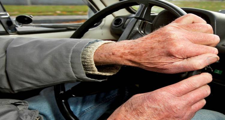 &Tau;&omicron; &kappa;&alpha;&lambda;&omicron;&kappa;&alpha;&iota;&rho;ά&kappa;&iota; &kappa;&alpha;&iota; &omicron; &pi;&alpha;&pi;&pi;&omicron;ύ&sigmaf; &pi;ί&sigma;&omega; &alpha;&pi;ό &tau;&omicron; &tau;&iota;&mu;ό&nu;&iota; &Nu;&omicron; 2