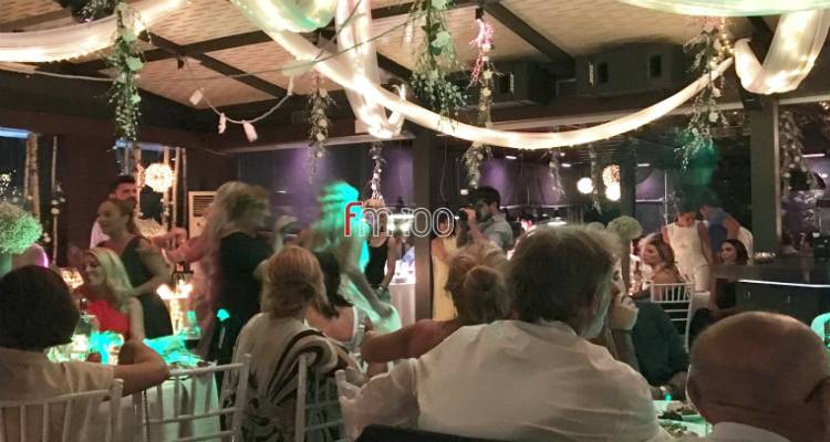 Φωτογραφίες από το γαμήλιο πάρτι του Γιάννη Βαρδή και της Νατάσας Σκαφιδά στη Λήμνο