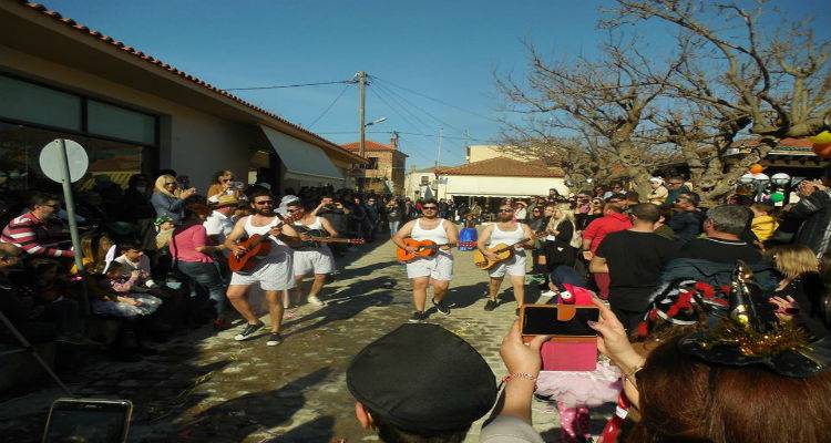 &laquo;&Theta;&epsilon;ϊ&kappa;ό&raquo; &tau;&omicron; &Alpha;&tau;&sigma;&iota;&kappa;&iota;ώ&tau;&iota;&kappa;&omicron; &Kappa;&alpha;&rho;&nu;&alpha;&beta;ά&lambda;&iota; (video + photos)