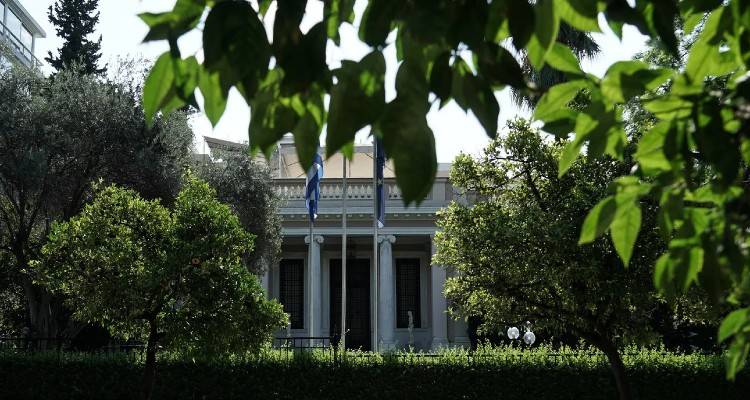 &Eta; &kappa;&upsilon;&beta;έ&rho;&nu;&eta;&sigma;&eta; έ&tau;&omicron;&iota;&mu;&eta; &gamma;&iota;&alpha; έ&nu;&alpha; &alpha;&kappa;ό&mu;&eta; &sigma;&kappa;&lambda;&eta;&rho;ό &delta;ί&mu;&eta;&nu;&omicron; &mu;&epsilon; &tau;&omicron;&nu; &kappa;&omicron;&rho;&omega;&nu;&omicron;ϊό -&Sigma;&tau;&omicron;ί&chi;&eta;&mu;&alpha; &omicron;&iota; &epsilon;&mu;&beta;&omicron;&lambda;&iota;&alpha;&sigma;&mu;&omicron;ί