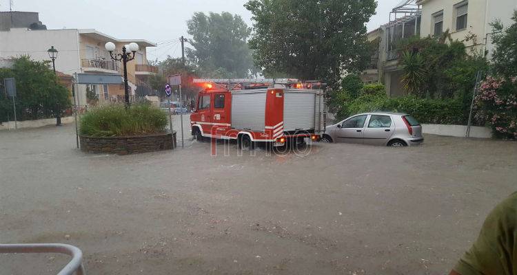 Η «Μέδουσα» σε αριθμούς στη Λήμνο: 7 φορές το νερό που ρίχνει κατά μέσο όρο όλον τον Ιούλιο