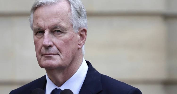 Ραγδαίες εξελίξεις: Καταρρέει η κυβέρνηση της Γαλλίας | Λεπέν και Μελανσόν καταθέτουν πρόταση μομφής