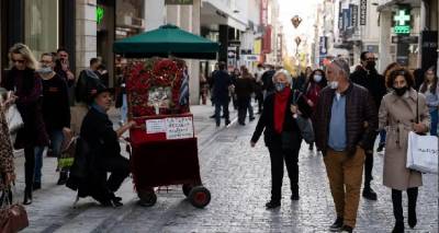 &Kappa;&omicron;&rho;&omega;&nu;&omicron;ϊό&sigmaf;: &Sigma;&tau;&alpha; 6.667 &tau;&alpha; &nu;έ&alpha; &kappa;&rho;&omicron;ύ&sigma;&mu;&alpha;&tau;&alpha;, 71 &theta;ά&nu;&alpha;&tau;&omicron;&iota;, 655 &omicron;&iota; &delta;&iota;&alpha;&sigma;&omega;&lambda;&eta;&nu;&omega;&mu;έ&nu;&omicron;&iota;