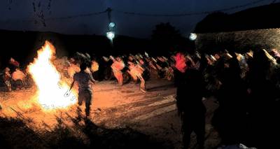 Ανάβουνε φωτιές στις γειτονιές, του Άη Γιάννη | Το έθιμα των κακανών και του κλήδονα