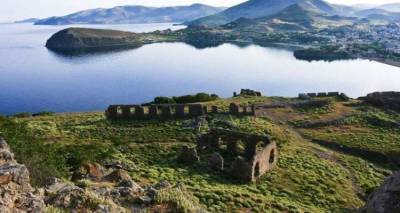 &Lambda;ή&mu;&nu;&omicron;&sigmaf;: &Gamma;&eta; &alpha;&nu;&epsilon;&xi;&epsilon;&rho;&epsilon;ύ&nu;&eta;&tau;&eta; &sigma;&tau;&omicron; &Beta;ό&rho;&epsilon;&iota;&omicron; &Alpha;&iota;&gamma;&alpha;ί&omicron; (photos)