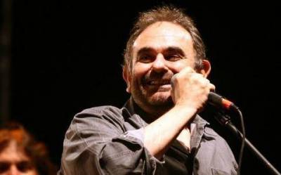 Έ&phi;&upsilon;&gamma;&epsilon; &alpha;&pi;&omicron; &tau;&eta; &zeta;&omega;ή &omicron; &Sigma;ά&kappa;&eta;&sigmaf; &Mu;&pi;&omicron;&upsilon;&lambda;ά&sigmaf;