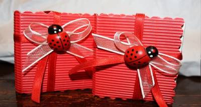 Πώς να αγοράσετε μπομπονιέρες online - 3 απλά βήματα