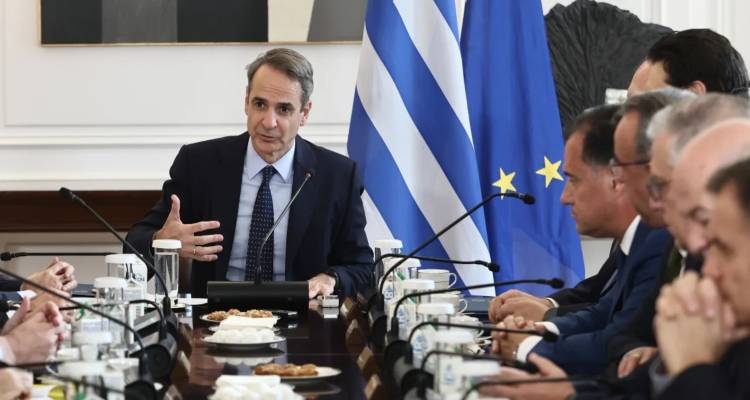 Σχεδιάζεται ανασχηματισμός -Η ανάγκη για ένα κυβερνητικό restart