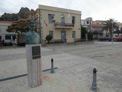 &Sigma;ύ&lambda;&lambda;&omicron;&gamma;&omicron;&sigmaf; &Epsilon;&rho;&gamma;&alpha;&zeta;&omicron;&mu;έ&nu;&omega;&nu; &Omicron;&Tau;&Alpha; &Lambda;ή&mu;&nu;&omicron;&upsilon; &gamma;&iota;&alpha; &tau;&eta;&nu; &alpha;&nu;&alpha;&phi;&omicron;&rho;ά &Kappa;ά&beta;&omicron;&upsilon;&rho;&alpha;: &laquo;&Alpha;&pi;&alpha;&rho;ά&delta;&epsilon;&kappa;&tau;&epsilon;&sigmaf; &omicron;&iota; &delta;&eta;&mu;ό&sigma;&iota;&epsilon;&sigmaf; &kappa;&alpha;&tau;&alpha;&gamma;&gamma;&epsilon;&lambda;ί&epsilon;&sigmaf; &kappa;&alpha;&iota; &eta; &delta;&iota;&alpha;&pi;ό&mu;&pi;&epsilon;&upsilon;&sigma;&eta; &epsilon;&rho;&gamma;&alpha;&zeta;&omicron;&mu;έ&nu;&omicron;&upsilon;&raquo;