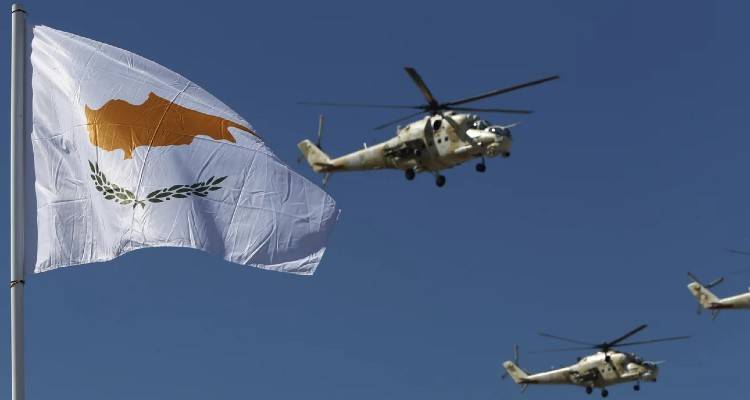 &Kappa;ύ&pi;&rho;&omicron;&sigmaf;: 47 &chi;&rho;ό&nu;&iota;&alpha; &alpha;&pi;ό &tau;&omicron; &pi;&rho;&alpha;&xi;&iota;&kappa;ό&pi;&eta;&mu;&alpha; &tau;&eta;&sigmaf; 15&eta;&sigmaf; &Iota;&omicron;&upsilon;&lambda;ί&omicron;&upsilon; | &Epsilon;&theta;&nu;&iota;&kappa;ό &mu;&nu;&eta;&mu;ό&sigma;&upsilon;&nu;&omicron; &sigma;&tau;&eta; &mu;&nu;ή&mu;&eta; &tau;&omega;&nu; &pi;&epsilon;&sigma;ό&nu;&tau;&omega;&nu; &kappa;&alpha;&iota; &epsilon;&pi;&epsilon;&tau;&epsilon;&iota;&alpha;&kappa;ή &sigma;&upsilon;&nu;&epsilon;&delta;&rho;ί&alpha;&sigma;&eta; &tau;&eta;&sigmaf; &Beta;&omicron;&upsilon;&lambda;ή&sigmaf;