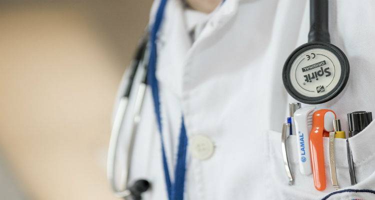 &Tau;&omicron; &pi;&rho;ό&gamma;&rho;&alpha;&mu;&mu;&alpha; &epsilon;&pi;&iota;&sigma;&kappa;έ&psi;&epsilon;&omega;&nu; &gamma;&iota;&alpha;&tau;&rho;ώ&nu; &sigma;&tau;&alpha; &chi;&omega;&rho;&iota;ά &tau;&eta;&sigmaf; &Lambda;ή&mu;&nu;&omicron;&upsilon; &alpha;&pi;ό 19 έ&omega;&sigmaf; 22 &Iota;&omicron;&upsilon;&lambda;ί&omicron;&upsilon;