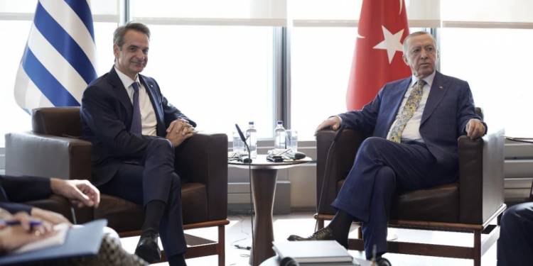 &Mu;&epsilon; &chi;&alpha;&mu;ό&gamma;&epsilon;&lambda;&alpha; &eta; &sigma;&upsilon;&nu;ά&nu;&tau;&eta;&sigma;&eta; &Mu;&eta;&tau;&sigma;&omicron;&tau;ά&kappa;&eta;-&Epsilon;&rho;&nu;&tau;&omicron;&gamma;ά&nu;: &Alpha;&iota;&sigma;&iota;&omicron;&delta;&omicron;&xi;ί&alpha; &alpha;&lambda;&lambda;ά ό&chi;&iota; &epsilon;&phi;&eta;&sigma;&upsilon;&chi;&alpha;&sigma;&mu;ό&sigmaf; &mu;&epsilon; &tau;&eta;&nu; Ά&gamma;&kappa;&upsilon;&rho;&alpha;, &tau;&iota; &sigma;&upsilon;&zeta;ή&tau;&eta;&sigma;&alpha;&nu;