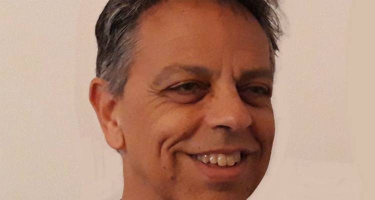 &Lambda;&alpha;ϊ&kappa;ή &Sigma;&upsilon;&sigma;&pi;&epsilon;ί&rho;&omega;&sigma;&eta; &Lambda;ή&mu;&nu;&omicron;&upsilon;: &laquo;&Epsilon;&upsilon;&chi;&alpha;&rho;&iota;&sigma;&tau;&omicron;ύ&mu;&epsilon; ό&sigma;&omicron;&upsilon;&sigmaf; &mu;&alpha;&sigmaf; &epsilon;&mu;&pi;&iota;&sigma;&tau;&epsilon;ύ&tau;&eta;&kappa;&alpha;&nu; &kappa;&alpha;&iota; &delta;&epsilon;&nu; &upsilon;&pi;έ&kappa;&upsilon;&psi;&alpha;&nu; &sigma;&epsilon; &epsilon;&kappa;&beta;&iota;&alpha;&sigma;&mu;&omicron;ύ&sigmaf; &kappa;&alpha;&iota; &psi;&epsilon;&upsilon;&tau;&omicron;&delta;&iota;&lambda;ή&mu;&mu;&alpha;&tau;&alpha;&raquo;