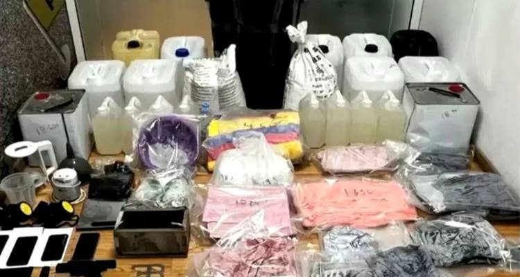 Μενίδι: Διεθνές κύκλωμα έφερνε κοκαΐνη μέσα σε ρούχα από το Εκουαδόρ -Τέσσερις συλλήψεις, ένας καταζητούμενος