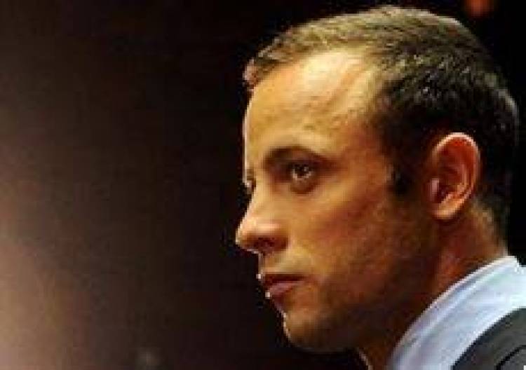 Ο πατέρας της νεκρής φίλης του Πιστόριους «έσπασε» τη σιωπή του