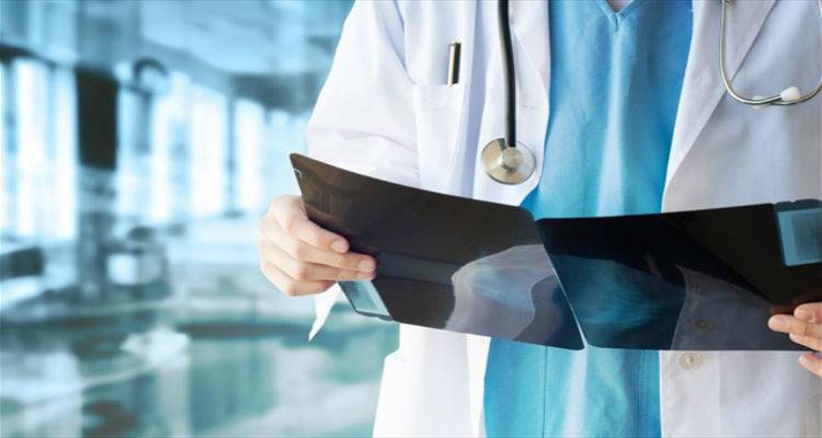 8 &sigma;&tau;&iota;&sigmaf; 10 &gamma;&upsilon;&nu;&alpha;ί&kappa;&epsilon;&sigmaf; &laquo;&gamma;&lambda;&upsilon;&tau;ώ&nu;&omicron;&upsilon;&nu;&raquo; &tau;&eta; &chi;&epsilon;&iota;&rho;&omicron;&upsilon;&rho;&gamma;&iota;&kappa;ή &beta;&iota;&omicron;&psi;ί&alpha; &mu;&alpha;&sigma;&tau;&omicron;ύ &mu;&epsilon; &tau;&eta; &sigma;&tau;&epsilon;&rho;&epsilon;&omicron;&tau;&alpha;&xi;ί&alpha;