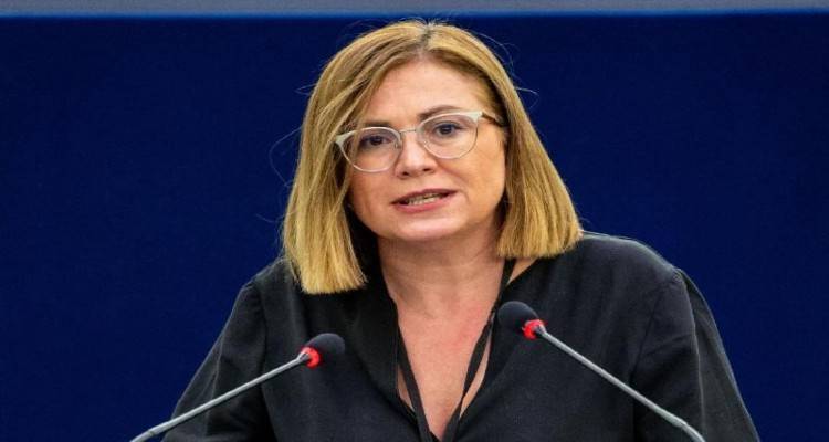 &Epsilon;&rho;ώ&tau;&eta;&sigma;&eta; &alpha;&pi;ό &tau;&eta; &Mu;&alpha;&rho;ί&alpha; &Sigma;&pi;&upsilon;&rho;ά&kappa;&eta; &sigma;&tau;&eta;&nu; &Kappa;&omicron;&mu;&iota;&sigma;&iota;ό&nu; &gamma;&iota;&alpha; &tau;&iota;&sigmaf; &sigma;&tau;&rho;&epsilon;&beta;&lambda;ώ&sigma;&epsilon;&iota;&sigmaf; &tau;&omicron;&upsilon; &Nu;utriscore