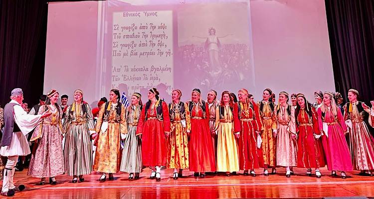 Έ&nu;&alpha; &theta;&epsilon;&rho;&mu;ό &laquo;&epsilon;&upsilon;&chi;&alpha;&rho;&iota;&sigma;&tau;ώ&raquo; &alpha;&pi;ό &tau;&omicron;&nu; &Chi;.&Omicron;.&Lambda; &laquo;&Omicron; Ή&phi;&alpha;&iota;&sigma;&tau;&omicron;&sigmaf;&raquo; (photos)
