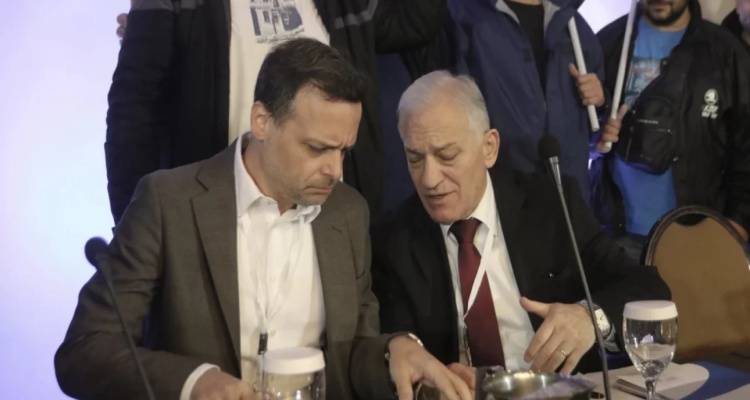 &Epsilon;&kappa;&lambda;&omicron;&gamma;έ&sigmaf; &Kappa;&Epsilon;&Delta;&Epsilon;: Έ&chi;&alpha;&sigma;&epsilon; &omicron; &Chi;ά&rho;&eta;&sigmaf; &Delta;&omicron;ύ&kappa;&alpha;&sigmaf; &alpha;&pi;ό &tau;&omicron;&nu; &Lambda;ά&zeta;&alpha;&rho;&omicron; &Kappa;&upsilon;&rho;ί&zeta;&omicron;&gamma;&lambda;&omicron;&upsilon;