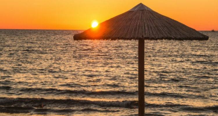 &Gamma;&nu;&omega;&rho;ί&sigma;&tau;&epsilon; &tau;&iota;&sigmaf; &mu;&omicron;&nu;&alpha;&delta;&iota;&kappa;έ&sigmaf; &pi;&alpha;&rho;&alpha;&lambda;ί&epsilon;&sigmaf; &tau;&eta;&sigmaf; &Lambda;ή&mu;&nu;&omicron;&upsilon;! (photos)