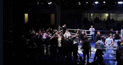 &Chi;&alpha;&mu;ό&sigmaf; &sigma;&epsilon; &alpha;&gamma;ώ&nu;&alpha; kickboxing &sigma;&tau;&eta; &Sigma;&epsilon;&rho;&beta;ί&alpha;: &Epsilon;&iota;&sigma;έ&beta;&alpha;&lambda;&alpha;&nu; &sigma;&tau;&omicron; &rho;&iota;&nu;&gamma;&kappa; &kappa;&alpha;&iota; &gamma;&rho;&omicron;&nu;&theta;&omicron;&kappa;ό&pi;&eta;&sigma;&alpha;&nu; &tau;&omicron;&nu; Έ&lambda;&lambda;&eta;&nu;&alpha; &alpha;&theta;&lambda;&eta;&tau;ή &Gamma;&iota;ά&nu;&nu;&eta; &Tau;&sigma;&omicron;&upsilon;&kappa;&alpha;&lambda;ά