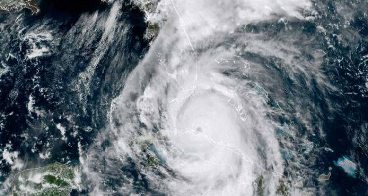 &Sigma;&upsilon;&nu;&alpha;&gamma;&epsilon;&rho;&mu;ό&sigmaf; &sigma;&tau;&eta; &Phi;&lambda;ό&rho;&iota;&nu;&tau;&alpha; | &Omicron; &tau;&upsilon;&phi;ώ&nu;&alpha;&sigmaf; &Iota;&rho;&mu;&alpha; &theta;&alpha; &epsilon;&nu;&iota;&sigma;&chi;&upsilon;&theta;&epsilon;ί &pi;&rho;&iota;&nu; &laquo;&chi;&tau;&upsilon;&pi;ή&sigma;&epsilon;&iota;&raquo; &tau;&eta;&nu; &pi;&omicron;&lambda;&iota;&tau;&epsilon;ί&alpha;