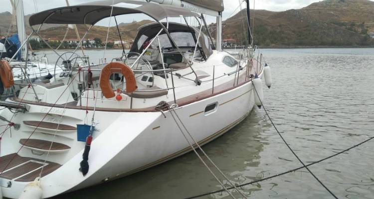 &Lambda;ή&mu;&nu;&omicron;&sigmaf;: &Pi;&alpha;&rho;ά&nu;&omicron;&mu;&alpha; &nu;&alpha;&upsilon;&lambda;&omega;&mu;έ&nu;&omicron; &sigma;&kappa;ά&phi;&omicron;&sigmaf; &epsilon;&nu;&tau;&omicron;&pi;ί&sigma;&tau;&eta;&kappa;&epsilon; &sigma;&tau;&omicron; &lambda;&iota;&mu;ά&nu;&iota; &tau;&eta;&sigmaf; &Mu;ύ&rho;&iota;&nu;&alpha;&sigmaf; (photos)