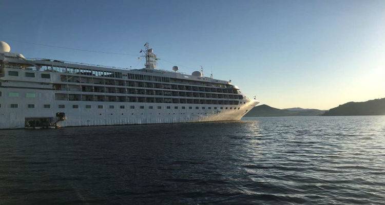 Στα «άδυτα» του Silver Cloud που σήμερα βρέθηκε στη Λήμνο (photos)