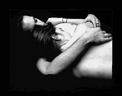 Μια αγκαλιά αντί ποτού;