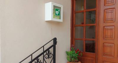 &Lambda;ή&mu;&nu;&omicron;&sigmaf;: &Tau;&omicron; &Gamma;&eta;&rho;&omicron;&kappa;&omicron;&mu;&epsilon;ί&omicron; &kappa;&alpha;&iota; &eta; &gamma;&epsilon;&iota;&tau;&omicron;&nu;&iota;ά &tau;&omicron;&upsilon; &Tau;&sigma;&alpha;&sigmaf; &alpha;&pi;έ&kappa;&tau;&eta;&sigma;&alpha;&nu; &alpha;&pi;&iota;&nu;&iota;&delta;&omega;&tau;ή