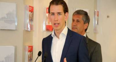 Αυστριακός ΥΠΕΞ: Πραγματικότητα ο εγκλεισμός προσφύγων στα ελληνικά νησιά